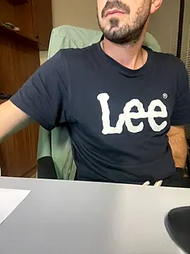 Snapshot of giorgakaci69 chatting on October 9, 2025, 3:23 pm giorgakaci69 online show from October 9, 2025, 3:23 pm