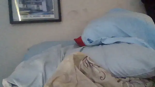 Snapshot of den-rock4u chatting on October 7, 2025, 9:49 pm den-rock4u online show from October 7, 2025, 9:49 pm