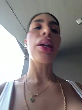 Snapshot of Dj_scarlettmorreti chatting on May 24, 2026, 6:30 pm Dj scarlettmorreti online show from May 24, 2026, 6:30 pm