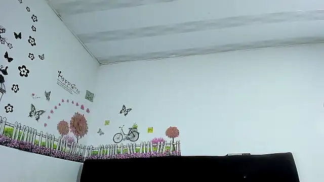 Snapshot of LariissaWilson chatting on October 3, 2025, 2:04 am LariissaWilson online show from October 3, 2025, 2:04 am