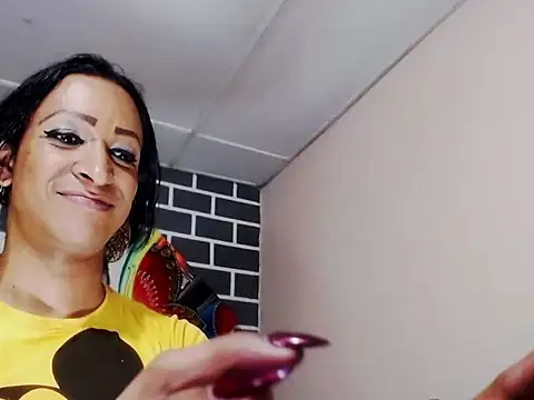 Snapshot of taniabigxx chatting on January 8, 2025, 2:35 am taniabigxx online show from January 8, 2025, 2:35 am