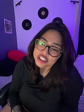 miacanela xo online show from April 5, 2026, 2:29 am