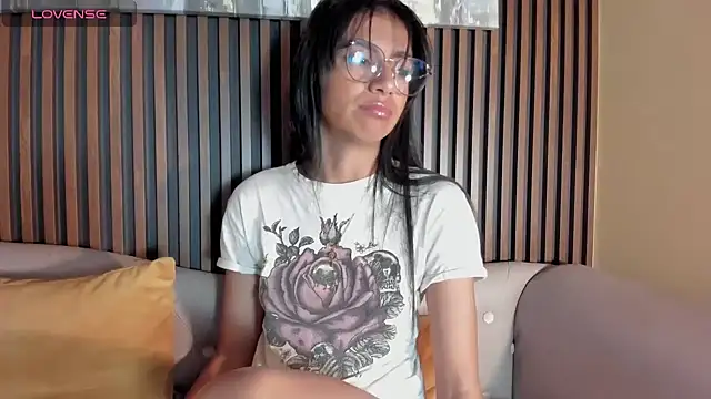 Snapshot of Tamaraakins chatting on March 13, 2025, 3:17 pm Tamaraakins online show from March 13, 2025, 3:17 pm