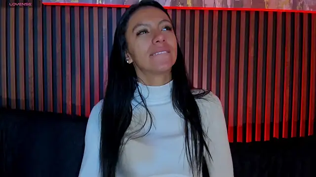 Snapshot of Tamaraakins chatting on November 12, 2025, 12:20 pm Tamaraakins online show from November 12, 2025, 12:20 pm