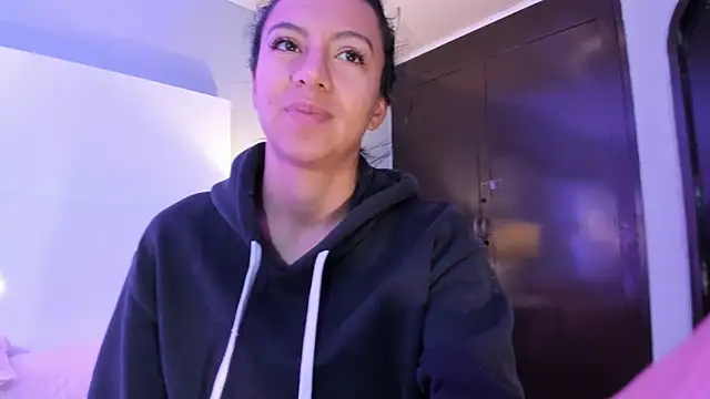 Snapshot of Tamaraakins chatting on November 21, 2025, 12:48 pm Tamaraakins online show from November 21, 2025, 12:48 pm