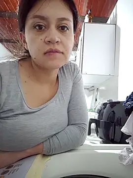 Snapshot of lombarlana-89 chatting on November 8, 2025, 12:25 am lombarlana-89 online show from November 8, 2025, 12:25 am