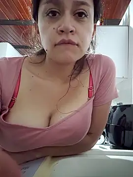 Snapshot of lombarlana-89 chatting on September 20, 2025, 12:48 am lombarlana-89 online show from September 20, 2025, 12:48 am