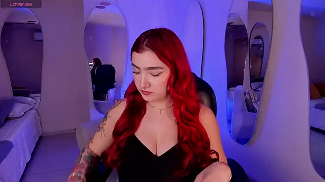 ViolettCastel online show from September 29, 2025, 7:30 pm