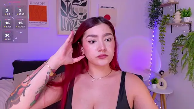ViolettCastel online show from May 18, 2026, 8:46 pm