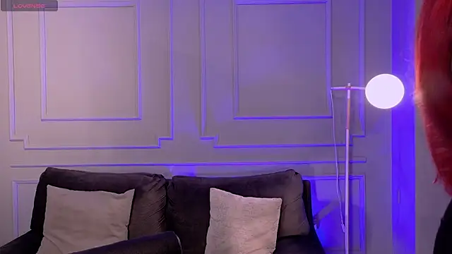 ViolettCastel online show from March 10, 2026, 7:29 pm