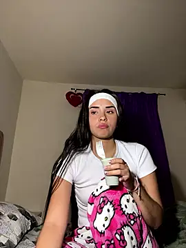 Snapshot of Kimmymadison- chatting on January 13, 2026, 4:49 am Kimmymadison- online show from January 13, 2026, 4:49 am