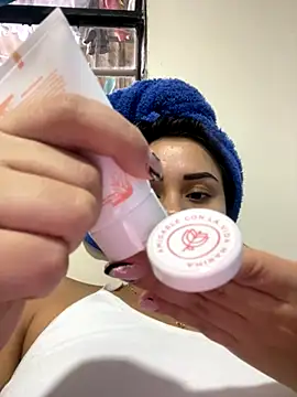 Snapshot of Kimmymadison- chatting on October 22, 2025, 7:57 pm Kimmymadison- online show from October 22, 2025, 7:57 pm