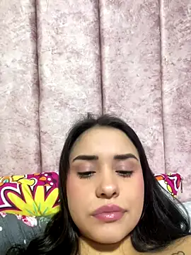 Snapshot of Kimmymadison- chatting on December 18, 2025, 2:27 am Kimmymadison- online show from December 18, 2025, 2:27 am