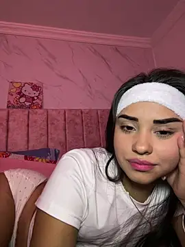 Kimmymadison- online show from April 15, 2026, 3:34 am