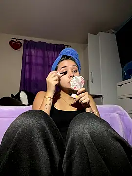 Snapshot of Kimmymadison- chatting on January 8, 2026, 8:59 pm Kimmymadison- online show from January 8, 2026, 8:59 pm