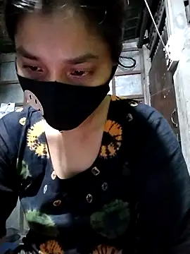 Snapshot of Aruyeshi- chatting on September 13, 2025, 1:22 pm Aruyeshi- online show from September 13, 2025, 1:22 pm