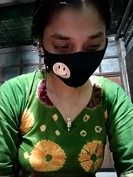 Snapshot of Aruyeshi- chatting on October 27, 2025, 1:23 pm Aruyeshi- online show from October 27, 2025, 1:23 pm