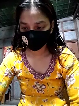 Snapshot of Aruyeshi- chatting on September 10, 2025, 12:37 pm Aruyeshi- online show from September 10, 2025, 12:37 pm