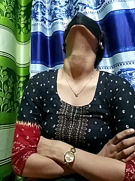 Snapshot of Aruyeshi- chatting on March 18, 2025, 11:42 pm Aruyeshi- online show from March 18, 2025, 11:42 pm