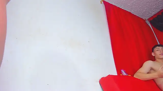 Snapshot of Extreme_Team8 chatting on March 19, 2025, 8:55 am Extreme Team8 online show from March 19, 2025, 8:55 am