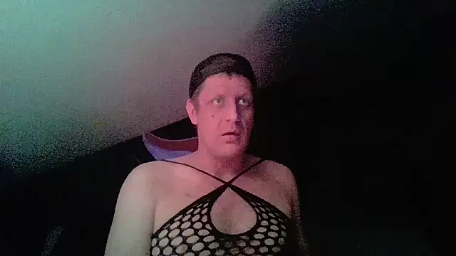 Snapshot of Bigthroaterboy chatting on July 25, 2026, 12:29 am Bigthroaterboy online show from July 25, 2026, 12:29 am