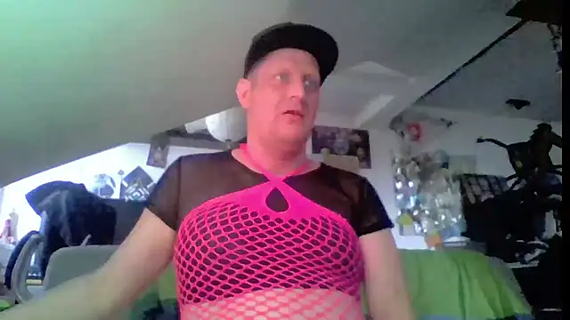 Snapshot of Bigthroaterboy chatting on June 12, 2026, 4:49 pm Bigthroaterboy online show from June 12, 2026, 4:49 pm