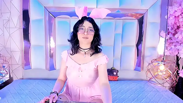 Snapshot of SaraMartini1 chatting on November 4, 2025, 5:55 am SaraMartini1 online show from November 4, 2025, 5:55 am