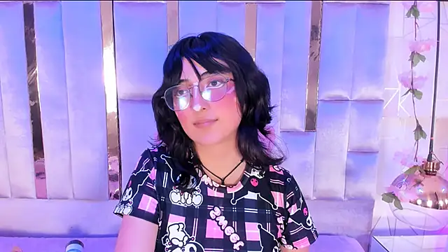 Snapshot of SaraMartini1 chatting on March 11, 2025, 10:51 am SaraMartini1 online show from March 11, 2025, 10:51 am