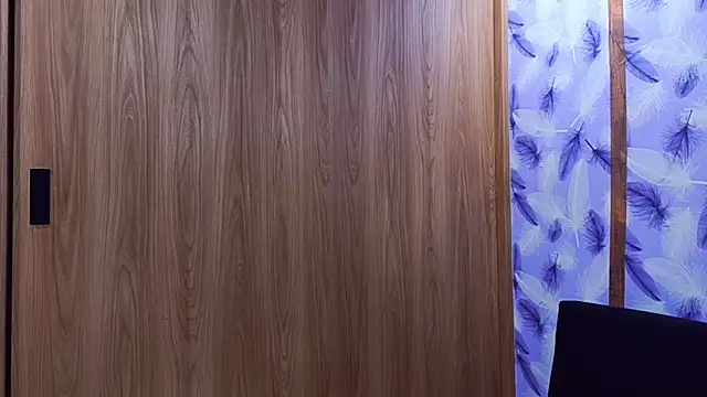 Snapshot of Molly_ADY chatting on September 27, 2025, 1:01 am Molly ADY online show from September 27, 2025, 1:01 am