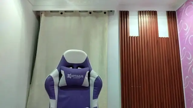 Snapshot of Molly_ADY chatting on March 5, 2025, 3:08 am Molly ADY online show from March 5, 2025, 3:08 am