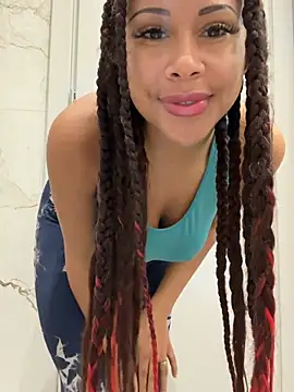 HaileyDiana online show from March 4, 2026, 6:59 pm