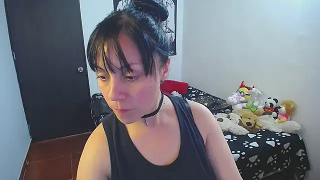 lili peach online show from March 10, 2026, 7:40 pm