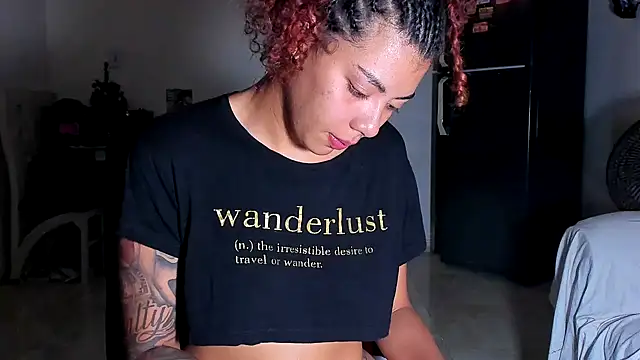 Snapshot of kerlysmith_24 chatting on December 15, 2025, 2:12 pm kerlysmith 24 online show from December 15, 2025, 2:12 pm