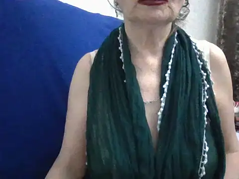 Snapshot of CarlyTreat chatting on September 19, 2025, 3:16 pm CarlyTreat online show from September 19, 2025, 3:16 pm