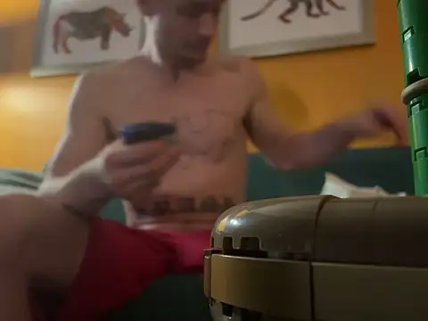 Snapshot of trash4cash chatting on January 7, 2026, 6:02 pm trash4cash online show from January 7, 2026, 6:02 pm