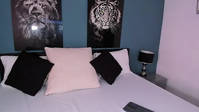 Snapshot of Liana_Bernocchi chatting on March 3, 2025, 8:32 pm Liana Bernocchi online show from March 3, 2025, 8:32 pm