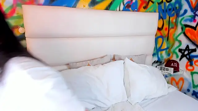 Snapshot of Liana_Bernocchi chatting on November 20, 2025, 7:47 pm Liana Bernocchi online show from November 20, 2025, 7:47 pm