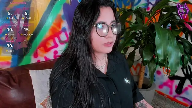 Snapshot of Liana_Bernocchi chatting on October 29, 2025, 9:58 pm Liana Bernocchi online show from October 29, 2025, 9:58 pm