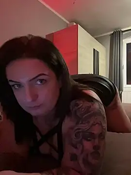 Snapshot of ninusbabee chatting on February 8, 2025, 9:25 pm ninusbabee online show from February 8, 2025, 9:25 pm