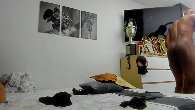 Malkongarcia online show from March 14, 2026, 10:49 pm