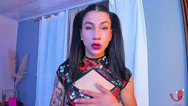 sofiaa grey  online show from October 28, 2025, 12:26 pm