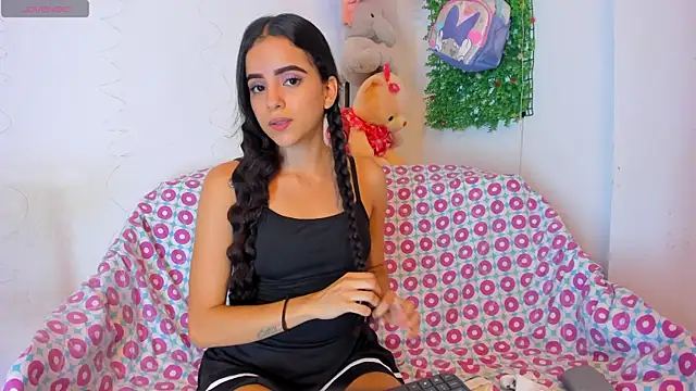 Snapshot of emilyclay_1 chatting on December 15, 2025, 8:03 pm emilyclay 1 online show from December 15, 2025, 8:03 pm