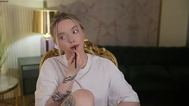 Snapshot of Cassy-Celestial_ chatting on March 20, 2025, 3:45 am Cassy-Celestial online show from March 20, 2025, 3:45 am