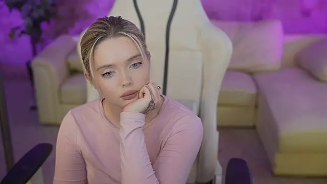 Snapshot of Cassy-Celestial_ chatting on March 3, 2025, 3:38 am Cassy-Celestial online show from March 3, 2025, 3:38 am