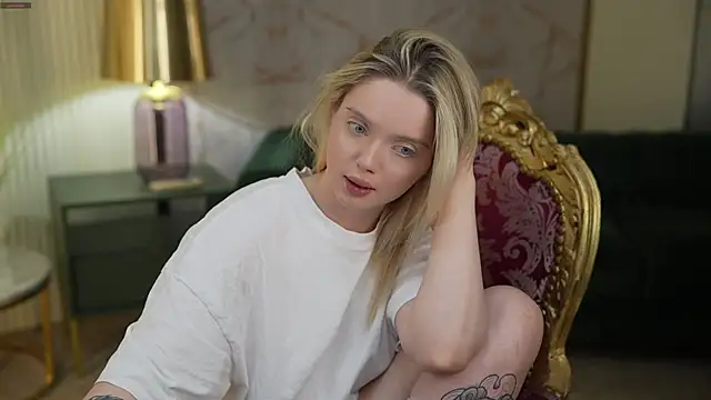 Snapshot of Cassy-Celestial_ chatting on March 22, 2025, 12:06 am Cassy-Celestial online show from March 22, 2025, 12:06 am