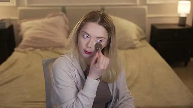 Snapshot of Cassy-Celestial_ chatting on September 14, 2025, 4:57 am Cassy-Celestial online show from September 14, 2025, 4:57 am