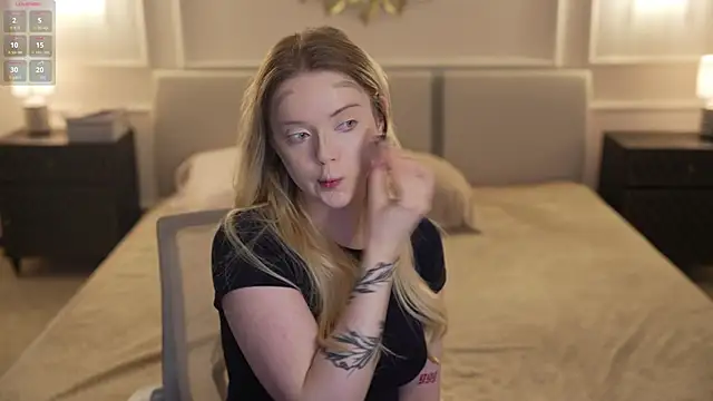 Snapshot of Cassy-Celestial_ chatting on September 12, 2025, 4:23 am Cassy-Celestial online show from September 12, 2025, 4:23 am