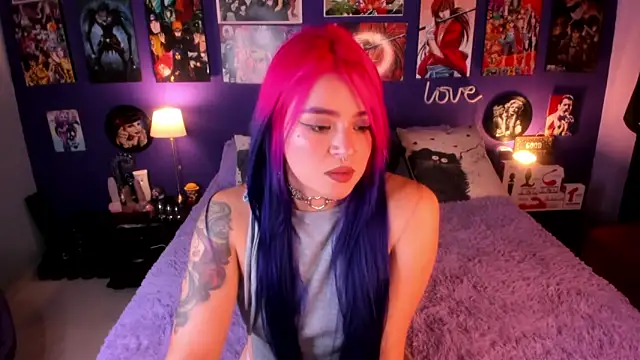 Snapshot of anne_cross chatting on September 30, 2025, 12:27 am anne cross online show from September 30, 2025, 12:27 am