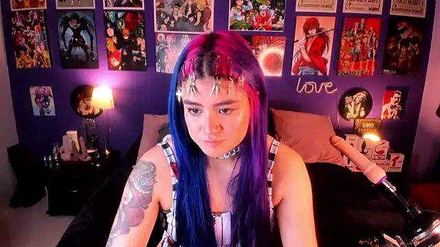 Snapshot of anne_cross chatting on February 4, 2025, 2:39 am anne cross online show from February 4, 2025, 2:39 am