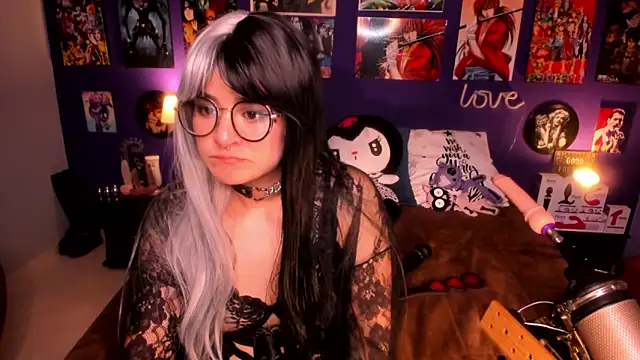 Snapshot of anne_cross chatting on January 10, 2025, 4:33 am anne cross online show from January 10, 2025, 4:33 am